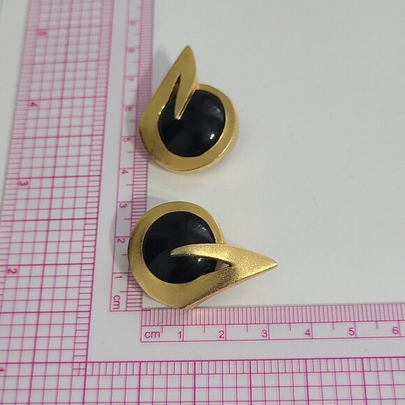 Art Deco John Wolfe Clip On Earrings - Picture 8 of 9